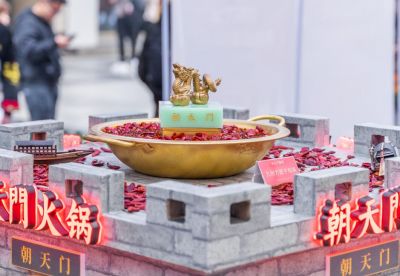 江津開(kāi)火鍋加盟店，選什么品牌有前景？