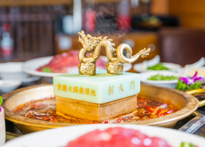 重慶江景火鍋哪家強(qiáng)？吃非遺火鍋看一線江景就來(lái)朝天門(mén)！