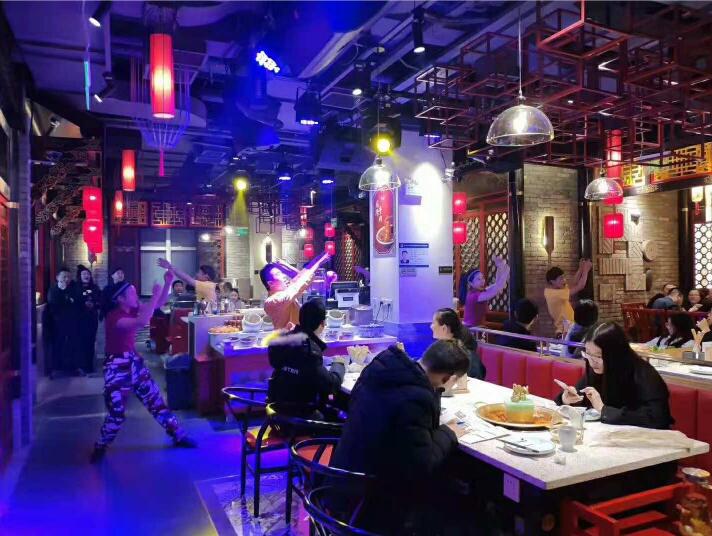 成都好吃的火鍋店推薦，這家確實霸道！