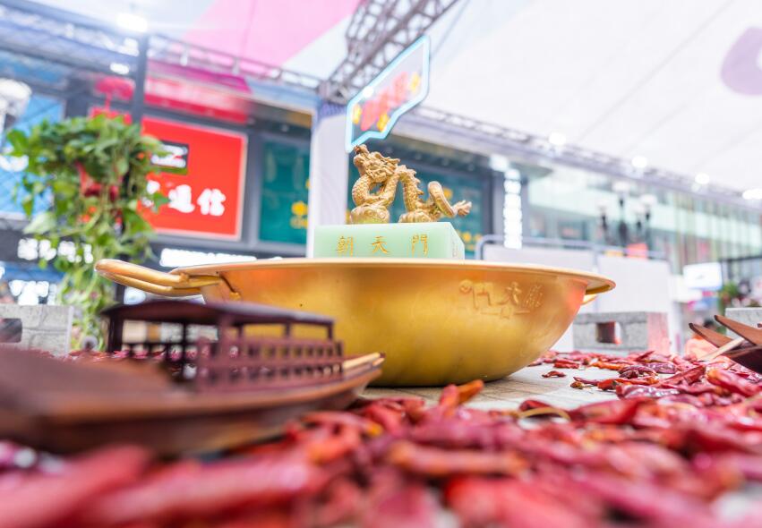 自貢開火鍋加盟店怎么樣？賺不賺錢？