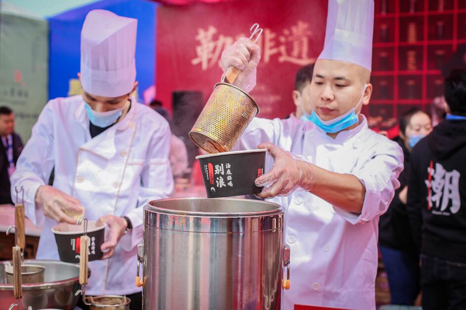 任丘開火鍋加盟店，請先做好這些調(diào)研工作！