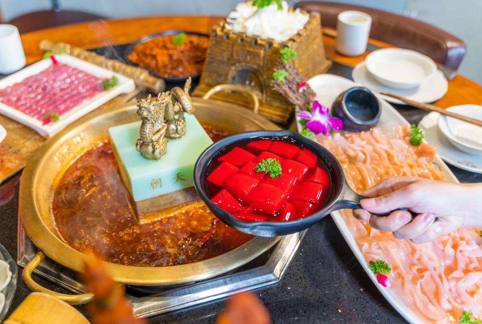 晉州開火鍋加盟店，如何與新潮的年輕人接軌？