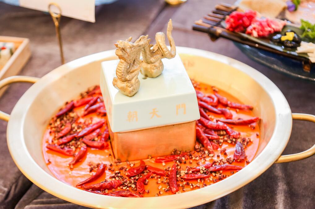 沙河開火鍋加盟店，如何有規(guī)劃地漲價(jià)？