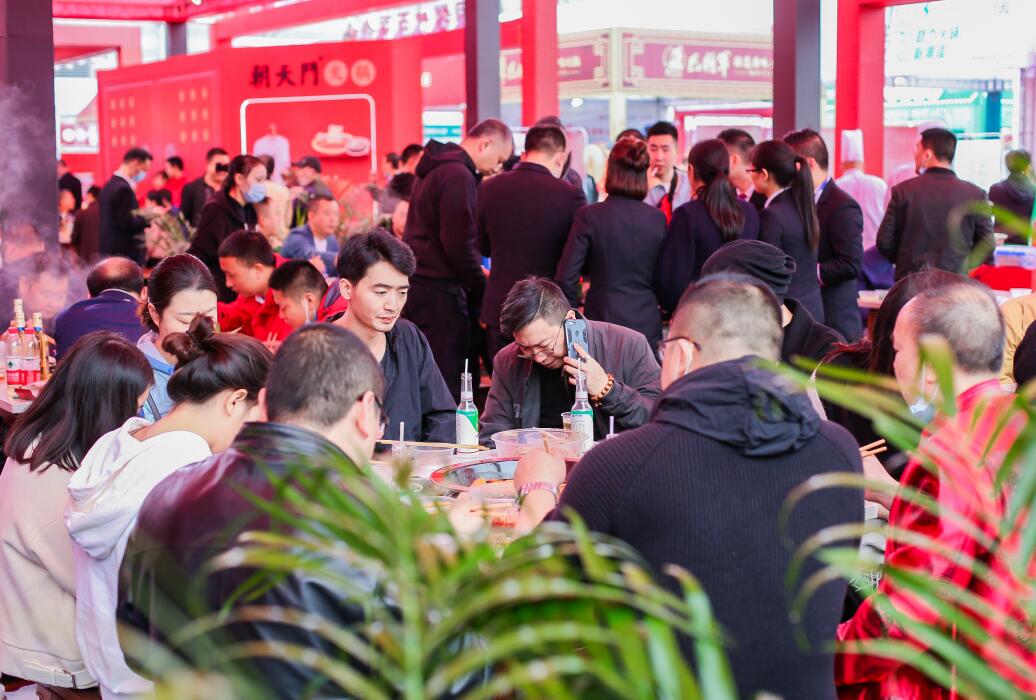 鐵力開火鍋加盟店，這樣裝修回頭率高！