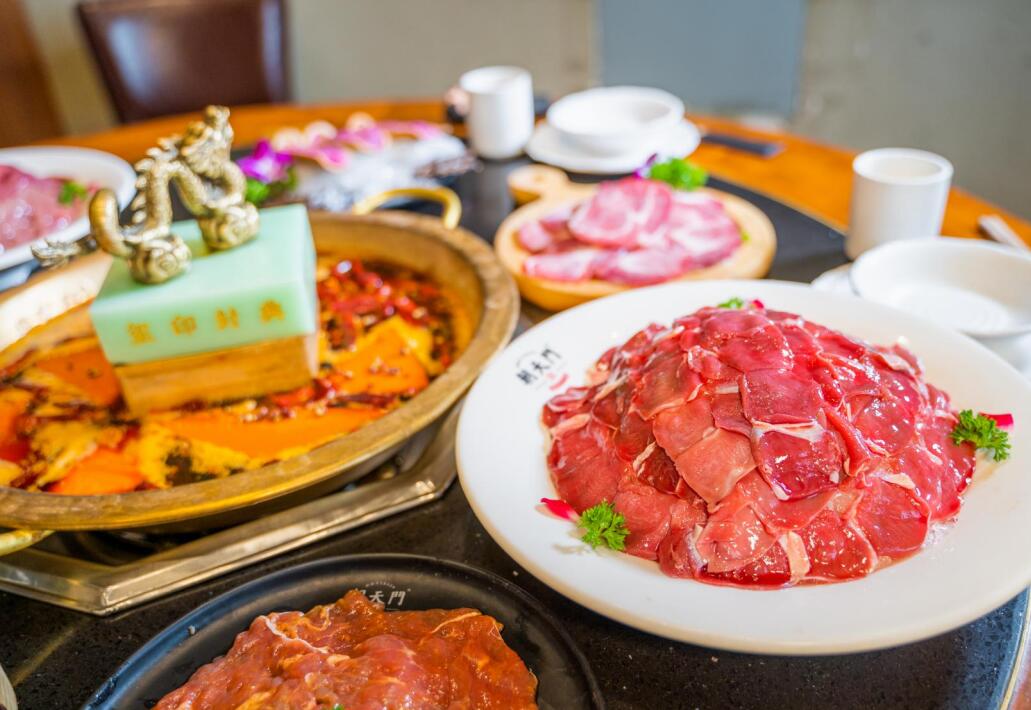 夏天吃火鍋有多痛快？來體驗酣暢淋漓的感覺！