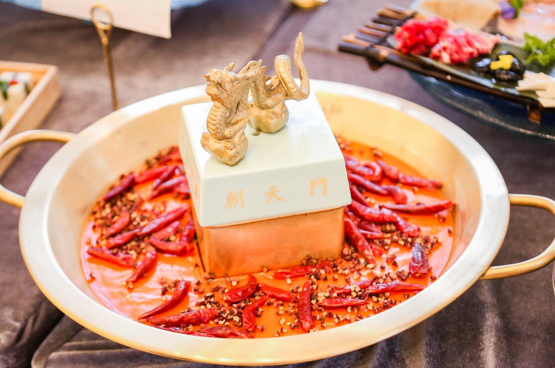 穆棱開火鍋加盟店，如何服務(wù)好顧客？