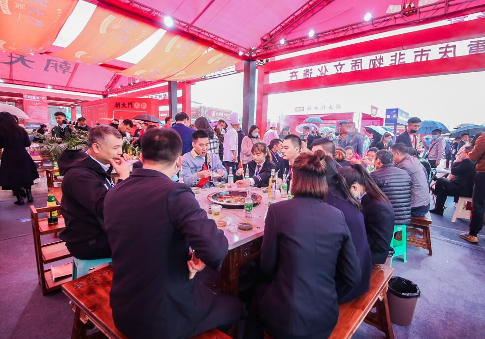 鳳城開火鍋加盟店，如何培養(yǎng)營銷意識(shí)？