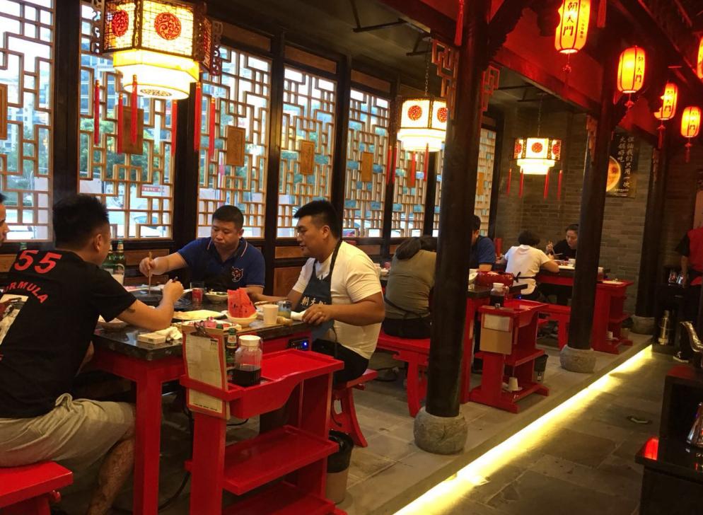 防城港開火鍋加盟店，需要對同行做哪些調(diào)查？