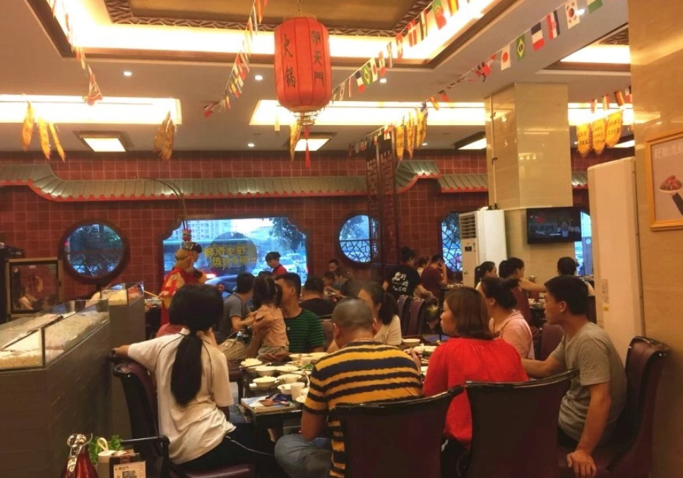 朝天門(mén)火鍋裝修如何？專業(yè)的營(yíng)建部為你定制方案！
