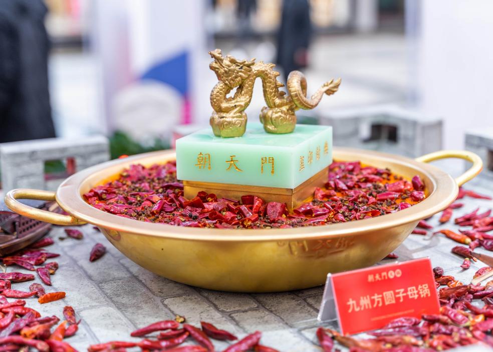 來賓開火鍋加盟店，簡單幾步營業(yè)額倍增！