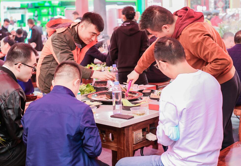 阿爾山開火鍋加盟店，如何戳中顧客的心？