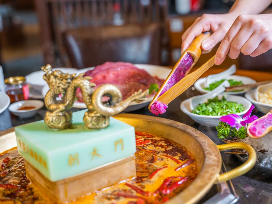墊江開火鍋加盟店，如何做好戶外宣傳？