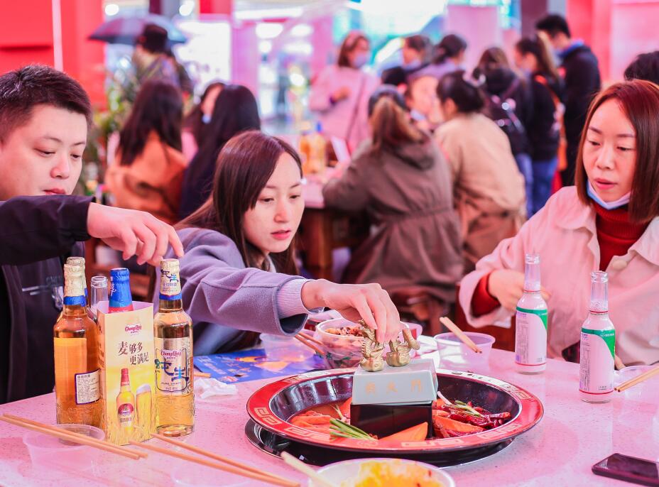 2022年想開一家小火鍋店有發(fā)展前途么？