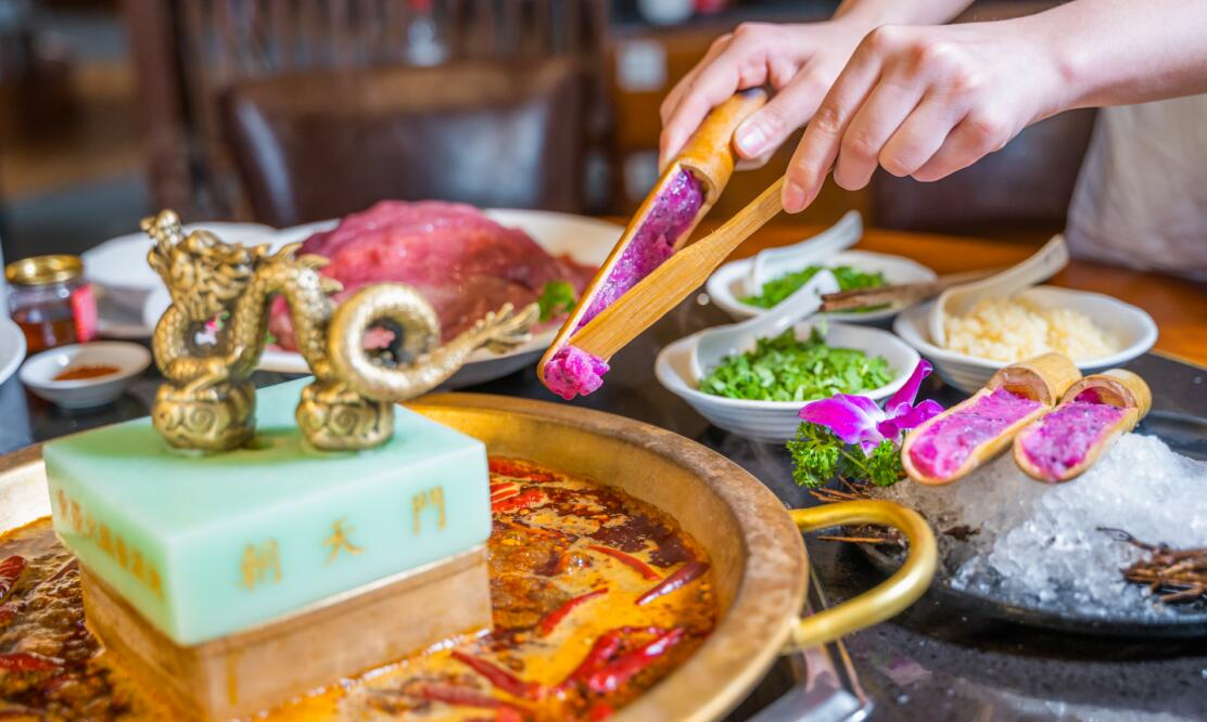土到極致就是潮？餐廳越“土”，生意越好？