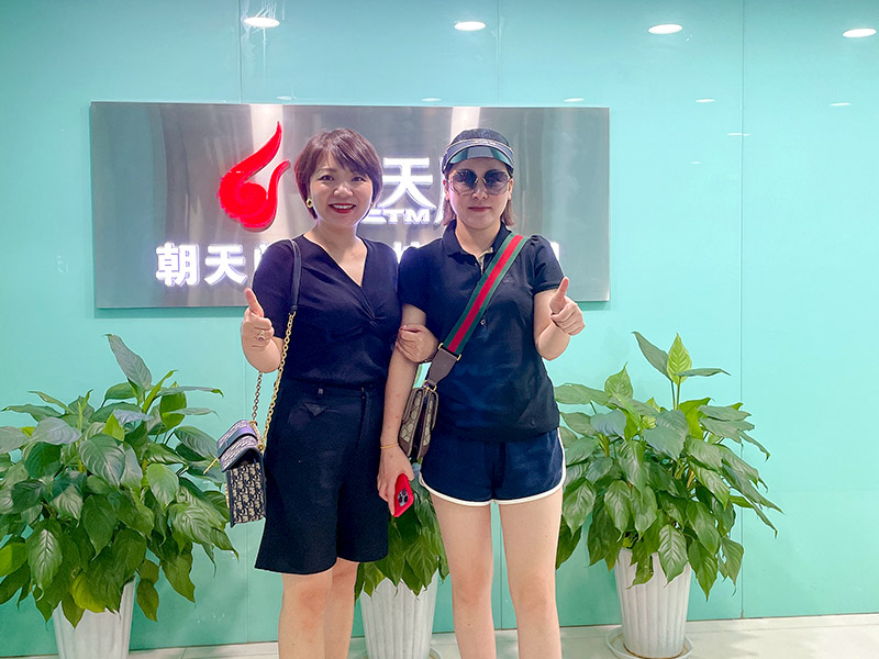 攜手奮進，共贏未來