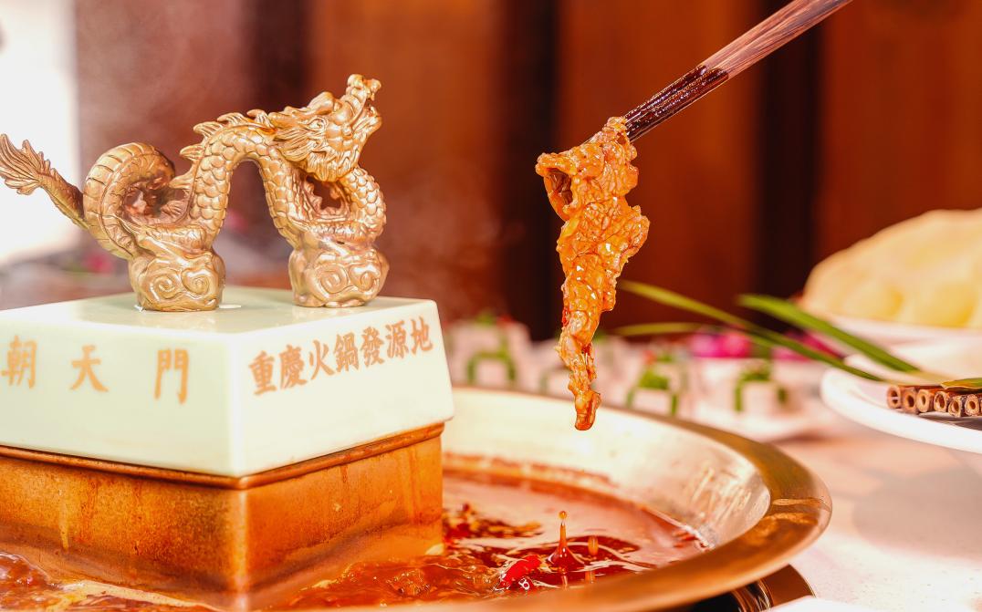 這家火鍋店，好吃不上火，秘訣就在湯底！