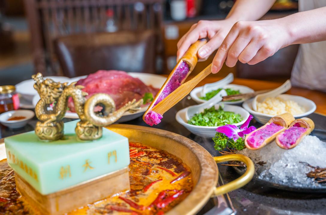 火鍋加盟意義是什么？加盟好還是自營好？
