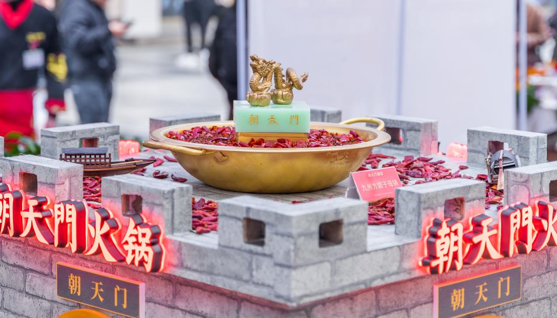火鍋OR麻辣燙，哪樣更受歡迎？