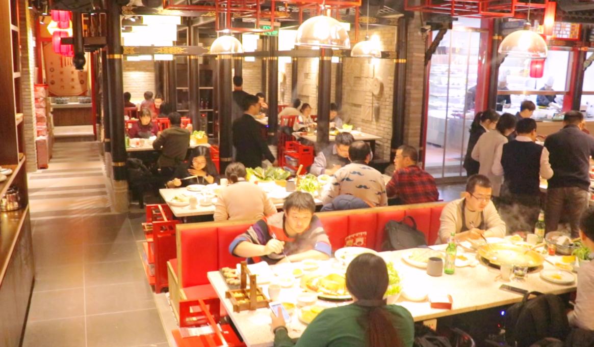 市井火鍋，生意好的秘密，居然是特色甜品！